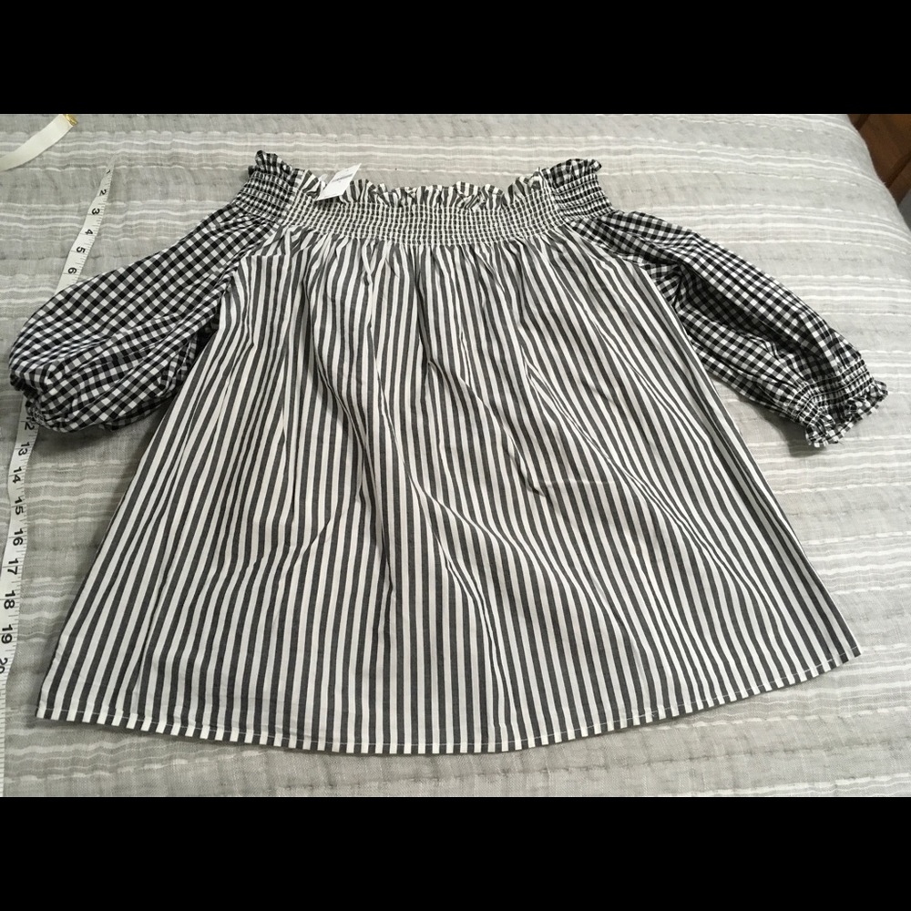 Gap Off Shoulder Striped Top NWT